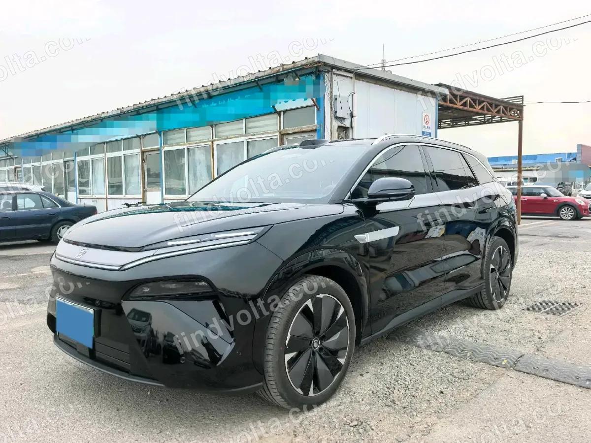 BYD Tang 2025 1