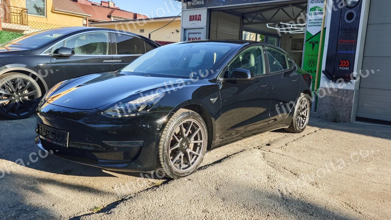 Tesla Model 3 2020 1