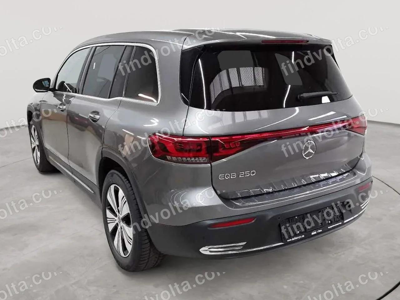 Mercedes-Benz EQB 2023 2